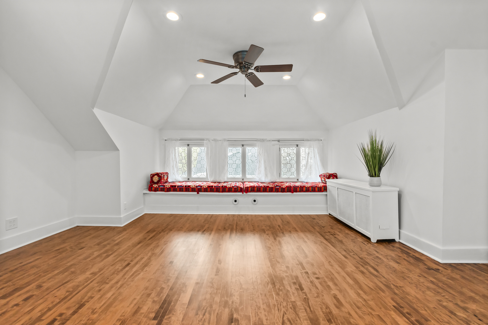 714 Sheridan Road Evanston, IL 60202 - Photo 30 of 45 Gallery Image 30