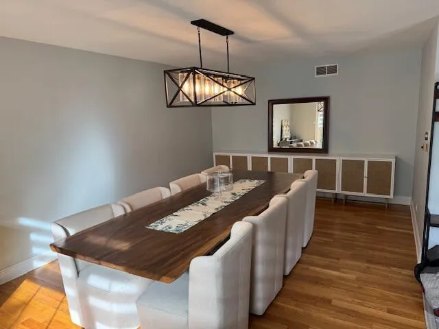 $875,000 | 32 Westmoreland Lane, Naperville, IL 60540