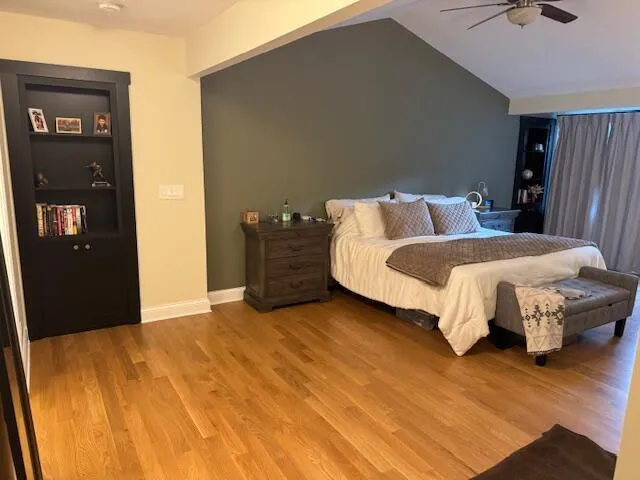 $875,000 | 32 Westmoreland Lane, Naperville, IL 60540