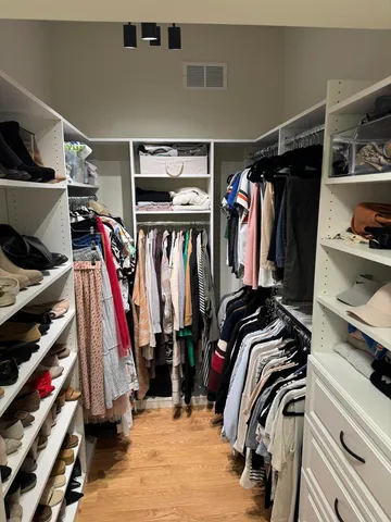 $875,000 | 32 Westmoreland Lane, Naperville, IL 60540