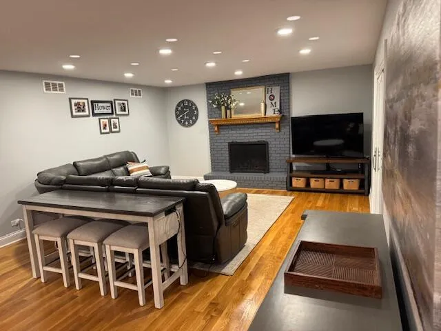 $875,000 | 32 Westmoreland Lane, Naperville, IL 60540