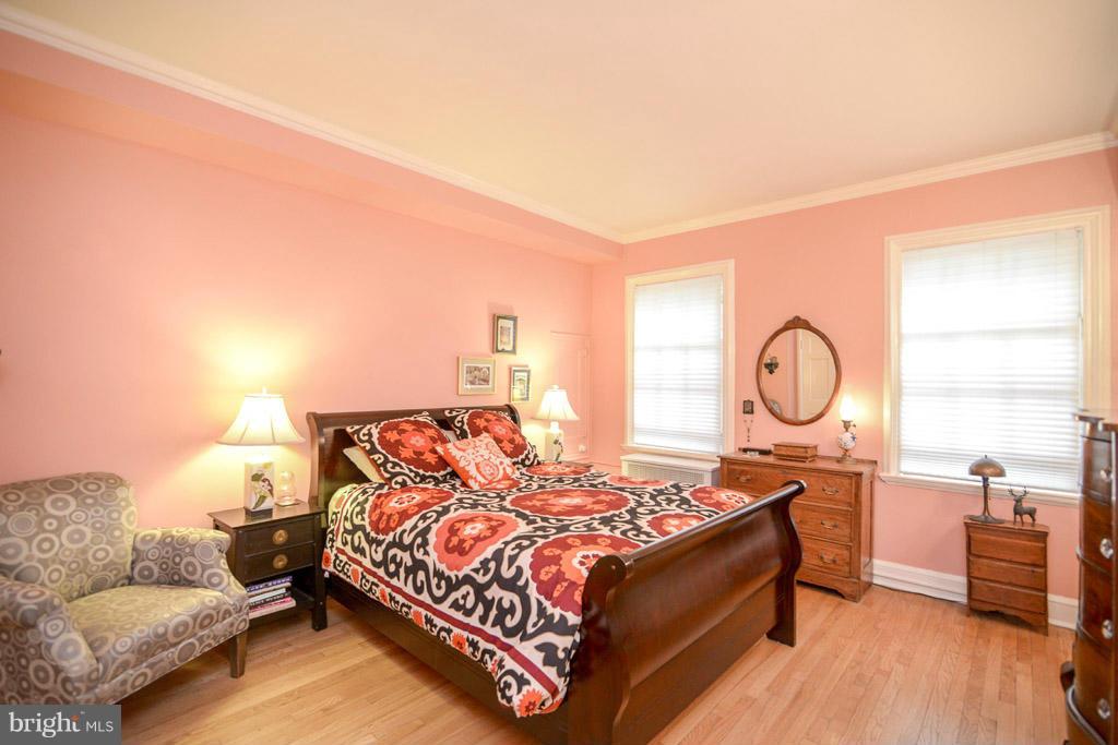 6 Upland Road, Unit Q2 Baltimore, MD 21210 - Photo 11 of 23 Master Bedroom