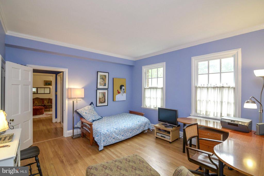 6 Upland Road, Unit Q2 Baltimore, MD 21210 - Photo 16 of 23 Second Bedroom