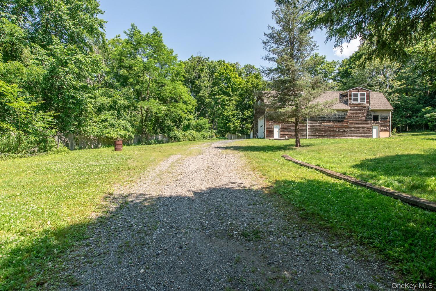 676-678 Oak Summit Road Millbrook, NY 12545 - Photo 30 of 38 Driveway to 8+ car garage