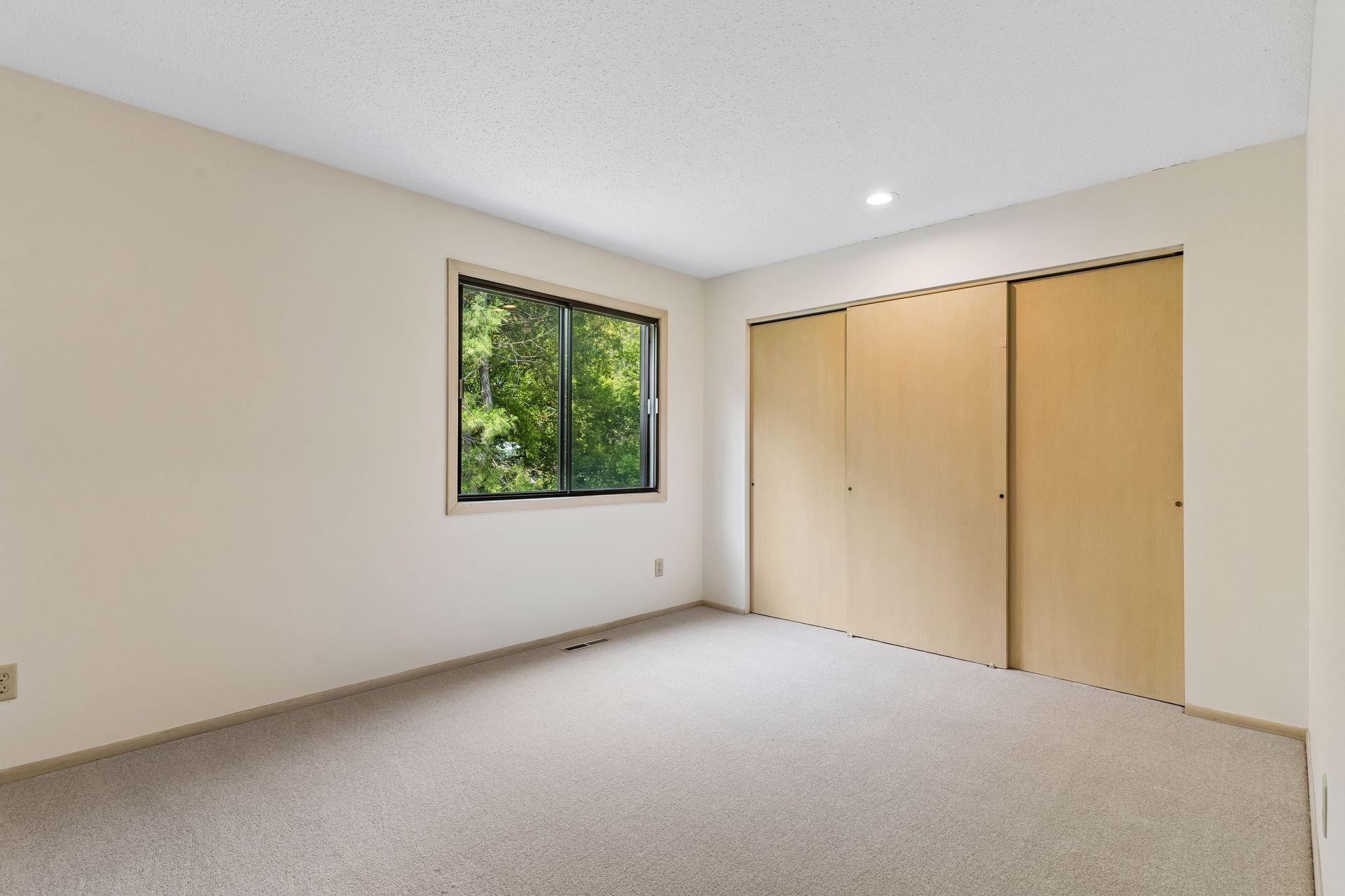 8064 Pennsylvania Road Bloomington, MN 55438 - Photo 21 of 52 Gallery Image 21