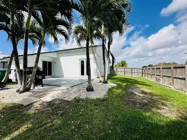 $3,250 | 18501 Southwest 115th Avenue, Miami, FL 33157