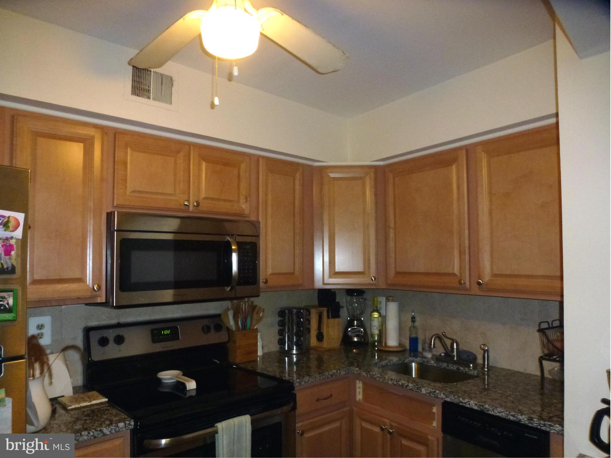 5778 Rexford Court, Unit I Springfield, VA 22152 - Photo 11 of 23 Kitchen