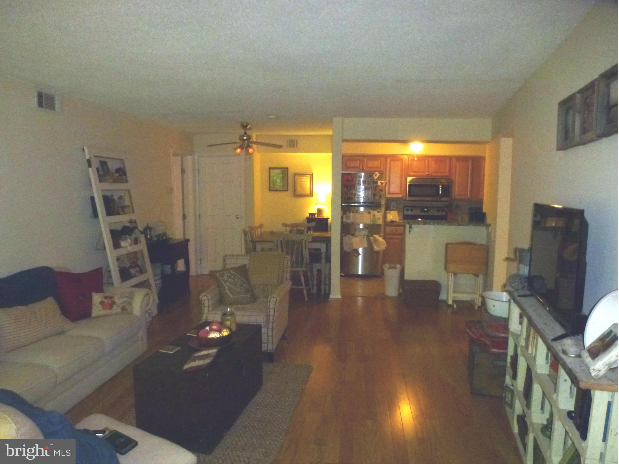 5778 Rexford Court, Unit I Springfield, VA 22152 - Photo 5 of 23 Living Room