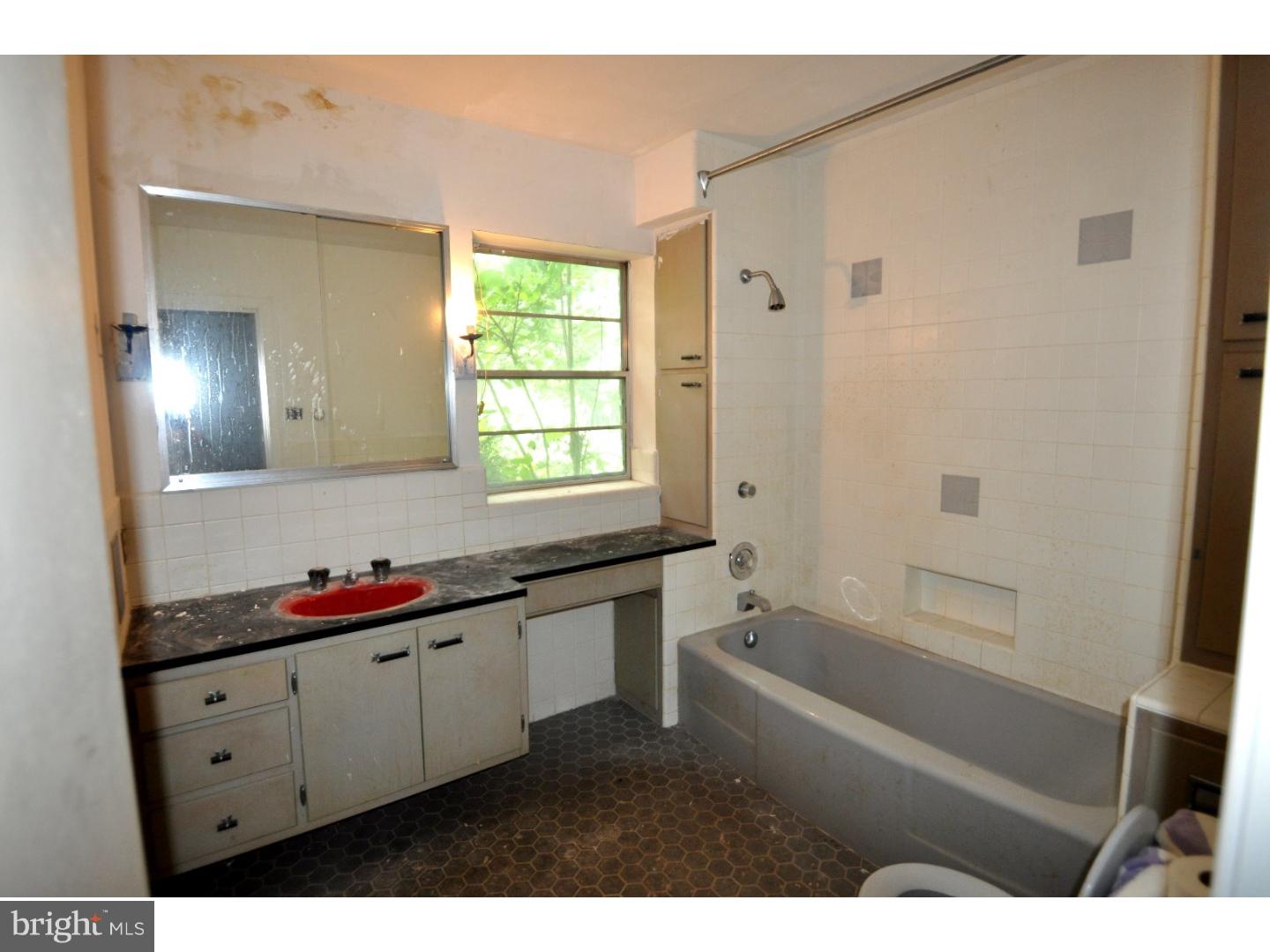 1801 Alsace Road Reading, PA 19604 - Photo 12 of 18 Gallery Image 12