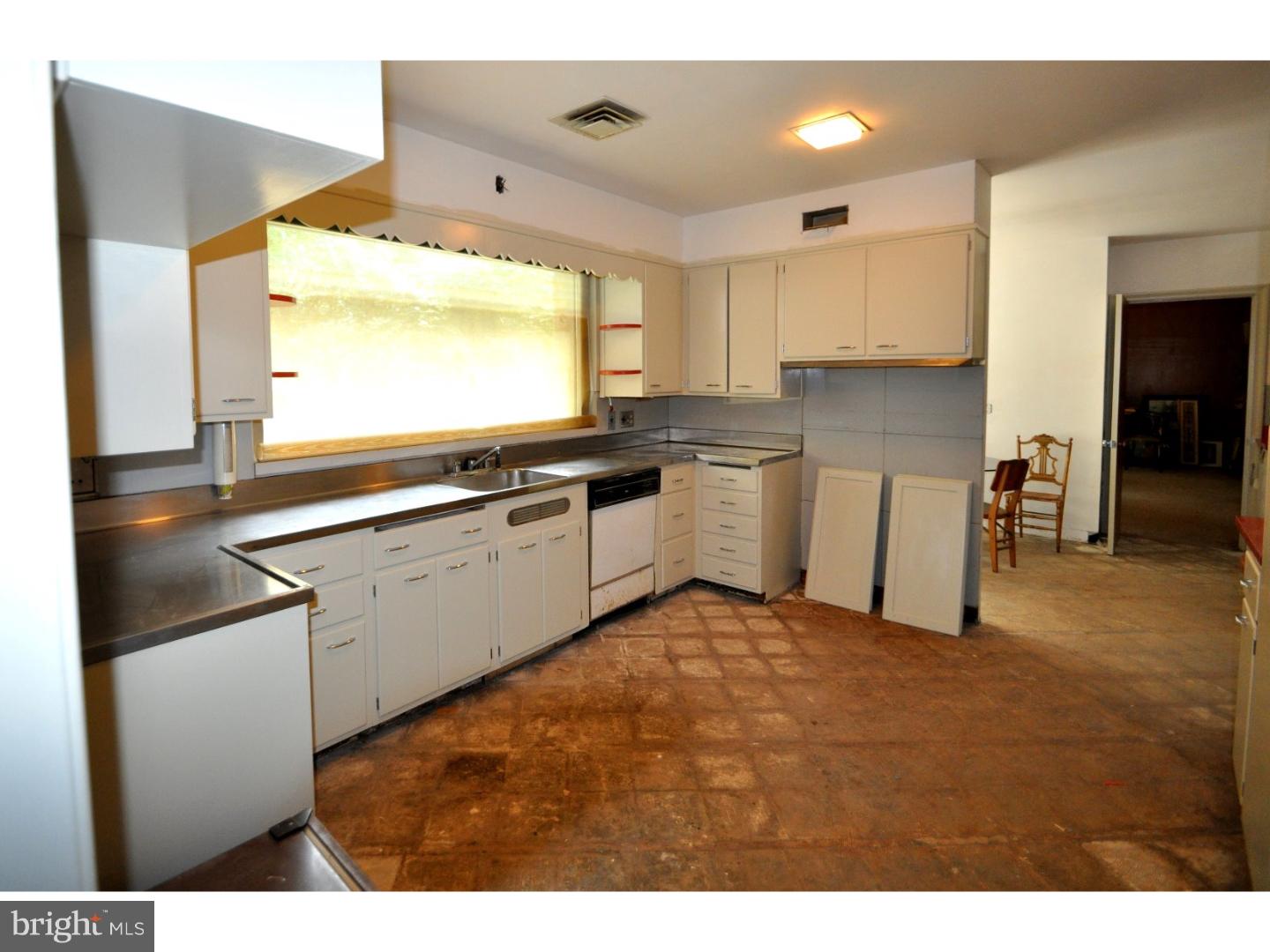 1801 Alsace Road Reading, PA 19604 - Photo 4 of 18 Gallery Image 4