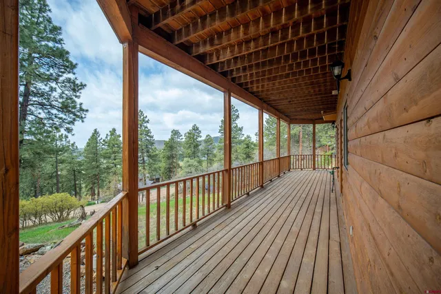 a view of a car garage of the house