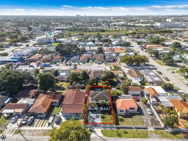 $1,039,000 | 66 Northwest 73rd Place, Miami, FL 33126