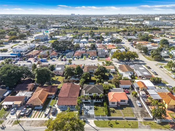 $1,039,000 | 66 Northwest 73rd Place, Miami, FL 33126