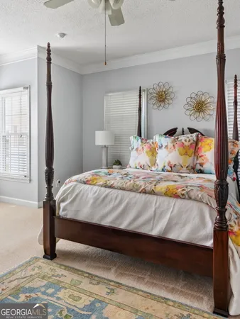 a view of utility room with washer and dryer