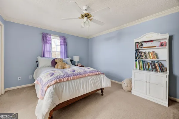 a close view of sink and tap