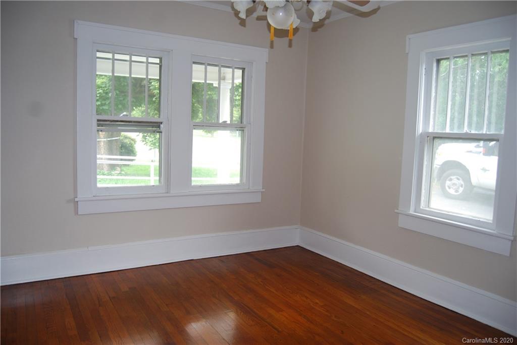 340 Bee Tree Road, Unit 203 Swannanoa, NC 28778 - Photo 14 of 31 Gallery Image 14