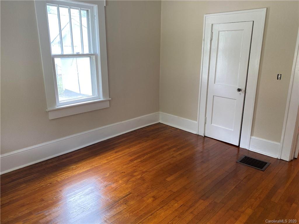 340 Bee Tree Road, Unit 203 Swannanoa, NC 28778 - Photo 15 of 31 Gallery Image 15
