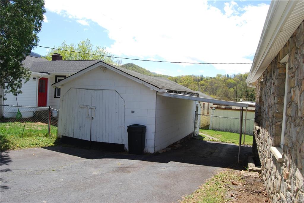340 Bee Tree Road, Unit 203 Swannanoa, NC 28778 - Photo 24 of 31 Gallery Image 24