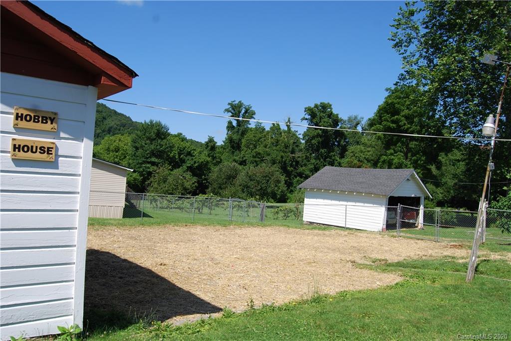 340 Bee Tree Road, Unit 203 Swannanoa, NC 28778 - Photo 28 of 31 Gallery Image 28