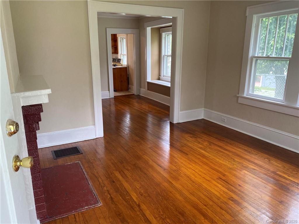 340 Bee Tree Road, Unit 203 Swannanoa, NC 28778 - Photo 4 of 31 Gallery Image 4