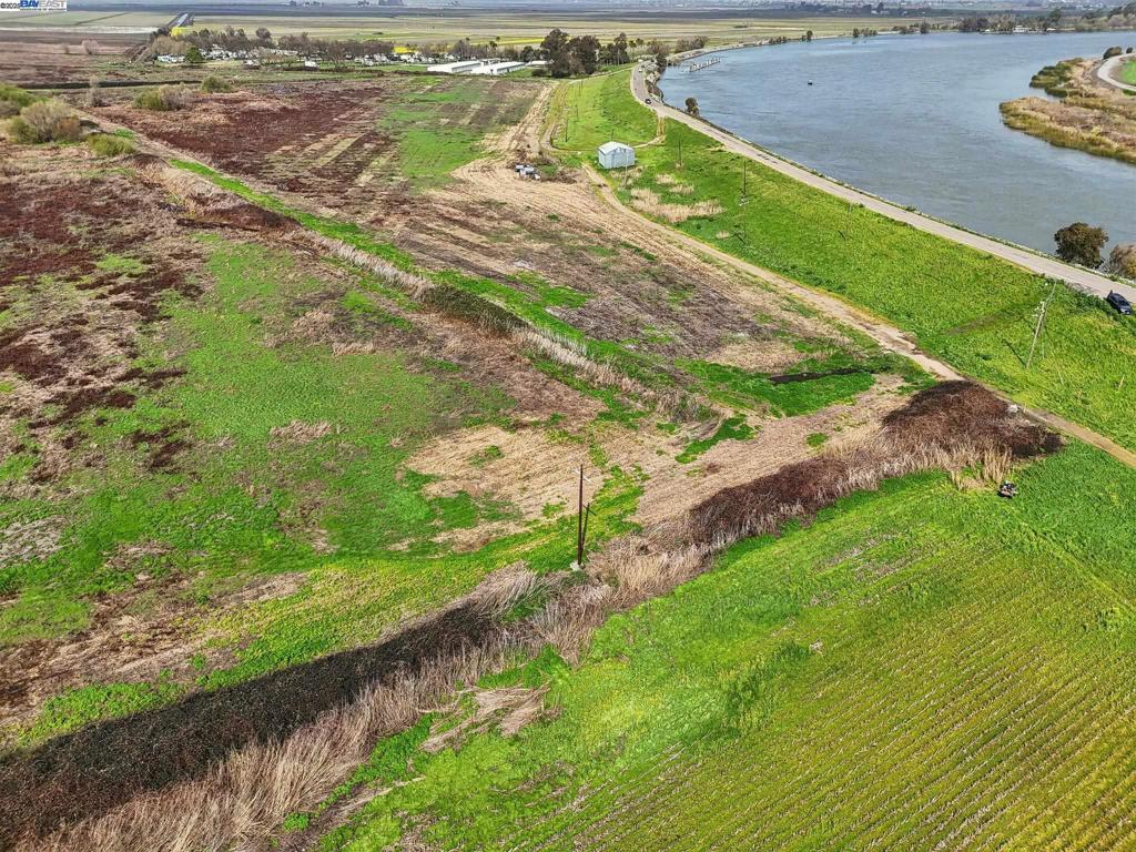 -00 Brannan Isle Road Isleton, CA 95641 - Photo 8 of 19 a view of a yard with an outdoor space
