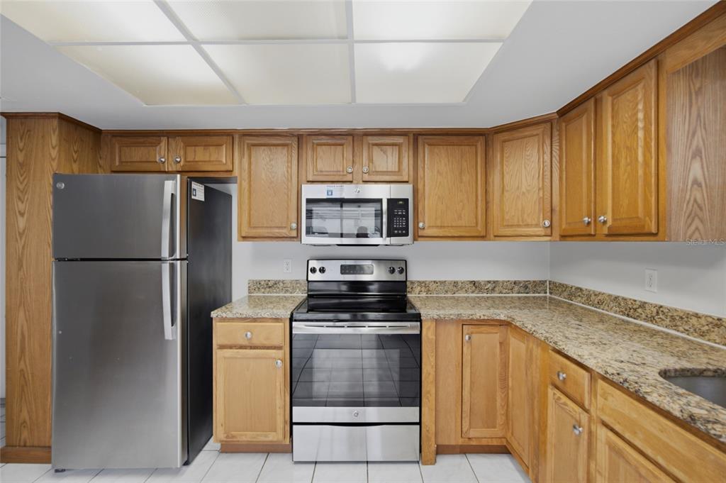 8207 Dedham Drive Port Richey, FL 34668 - Photo 5 of 29 Gallery Image 5