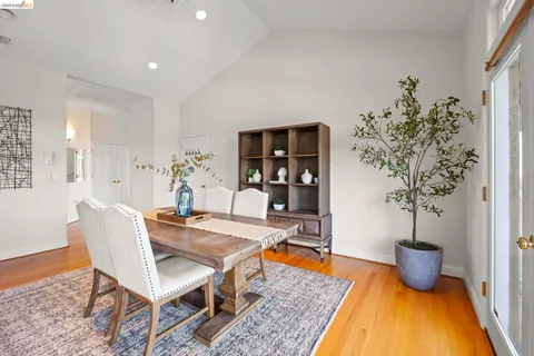 $1,900,000 | 6070 Mazuela Drive, Oakland, CA 94611