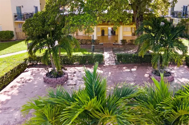 $285,000 | 8500 Southwest 109th Avenue, Unit 6112, Miami, FL 33173