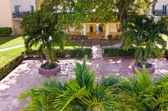 $285,000 | 8500 Southwest 109th Avenue, Unit 6112, Miami, FL 33173