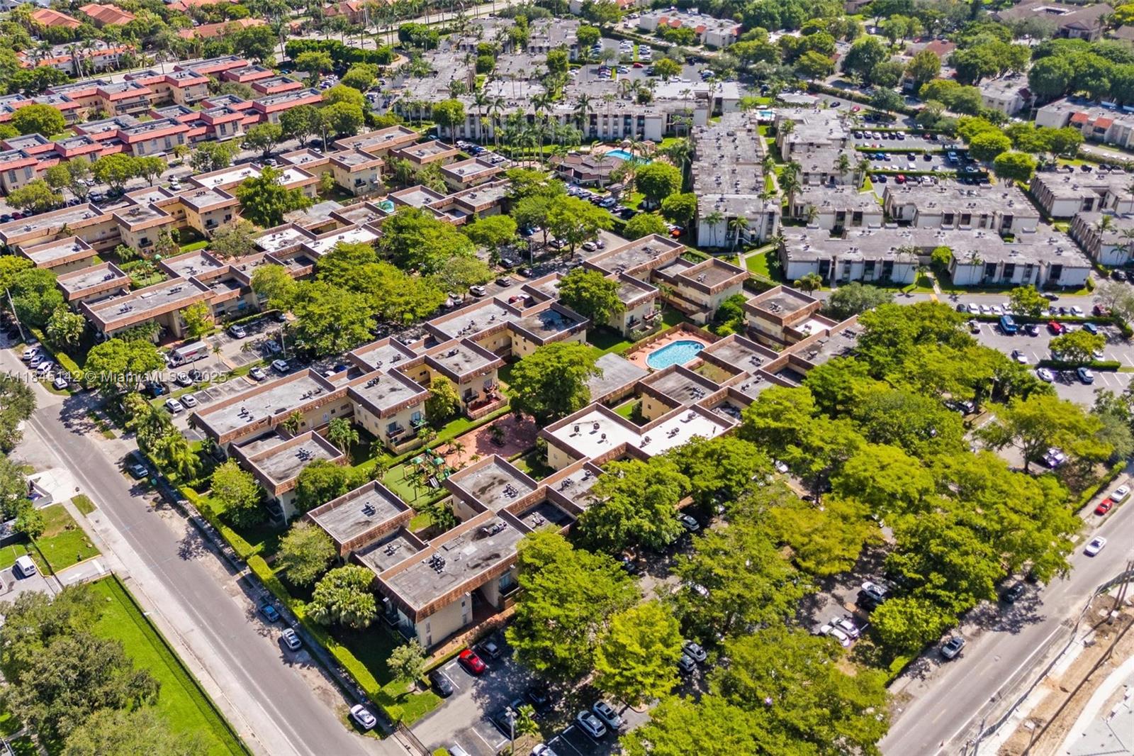 8500 Southwest 109th Avenue, Unit 6112 Miami, FL 33173 - Photo 52 of 52 an aerial view of residential houses with outdoor space