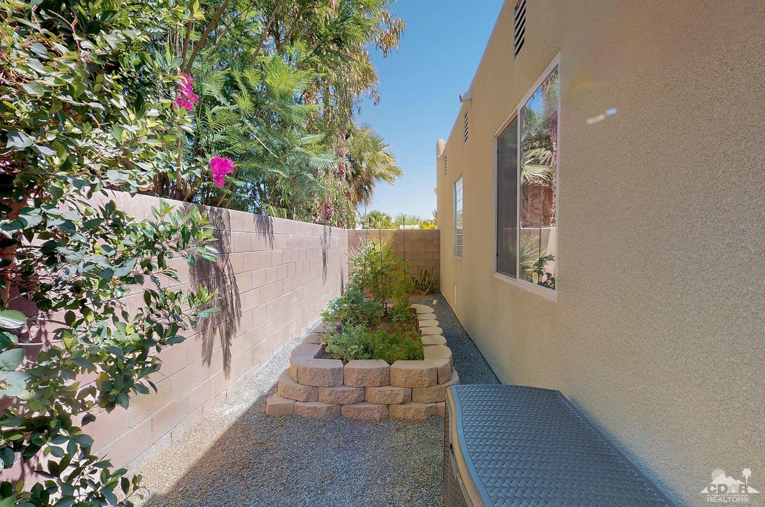 2415 Wayne Road Palm Springs, CA 92262 - Photo 11 of 34 Additional Photo