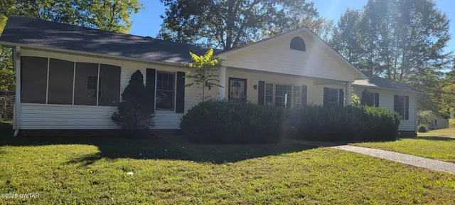 $214,900 | 139 Cox Street West, Huntingdon, TN 38344