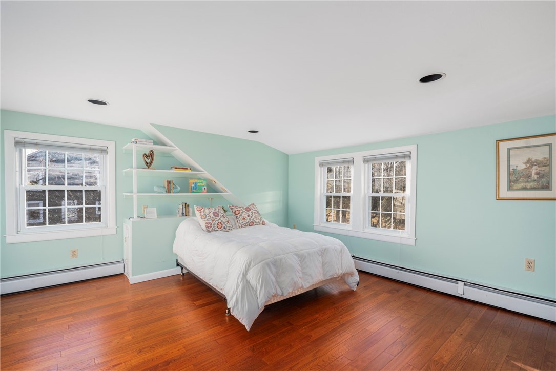 278 New Meadow Road Barrington, RI 02806 - Photo 17 of 26 Second level bedroom