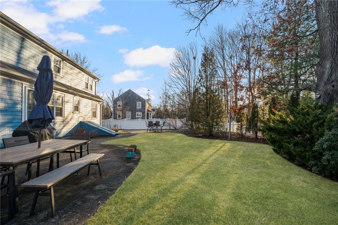 278 New Meadow Road Barrington, RI 02806 - Photo 3 of 26