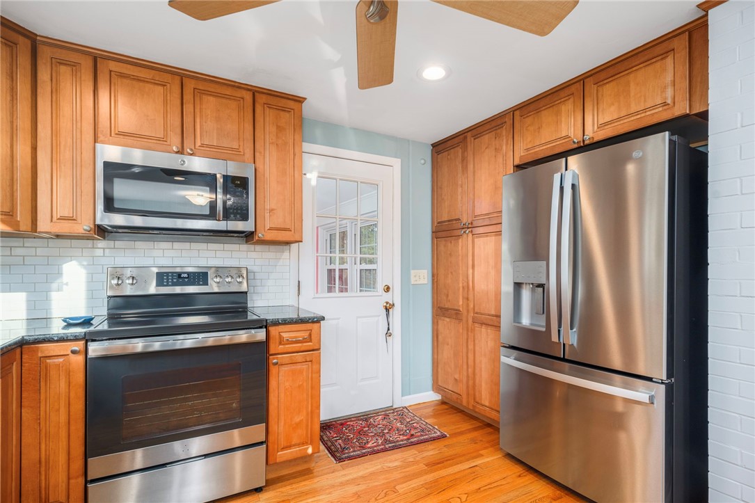 278 New Meadow Road Barrington, RI 02806 - Photo 9 of 26