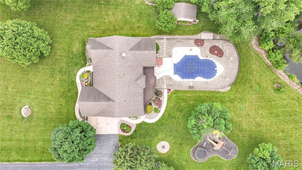 18 Tra Lin Alton, IL 62002 - Photo 3 of 77