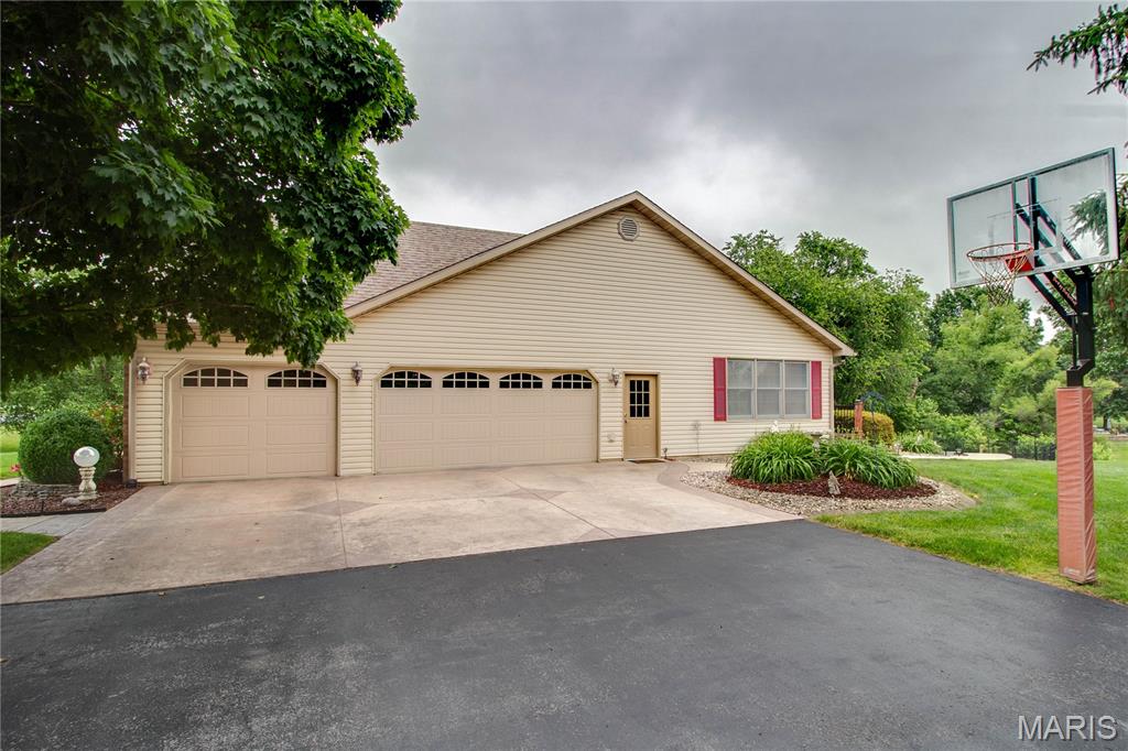 18 Tra Lin Alton, IL 62002 - Photo 50 of 77