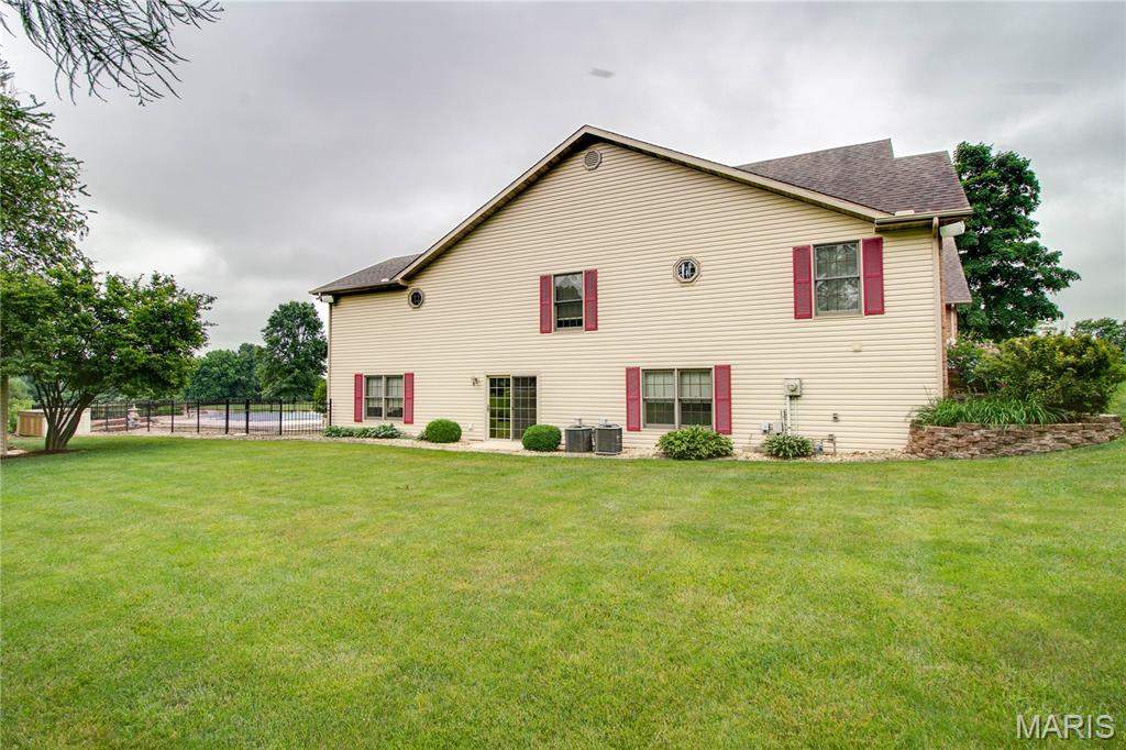 18 Tra Lin Alton, IL 62002 - Photo 56 of 77