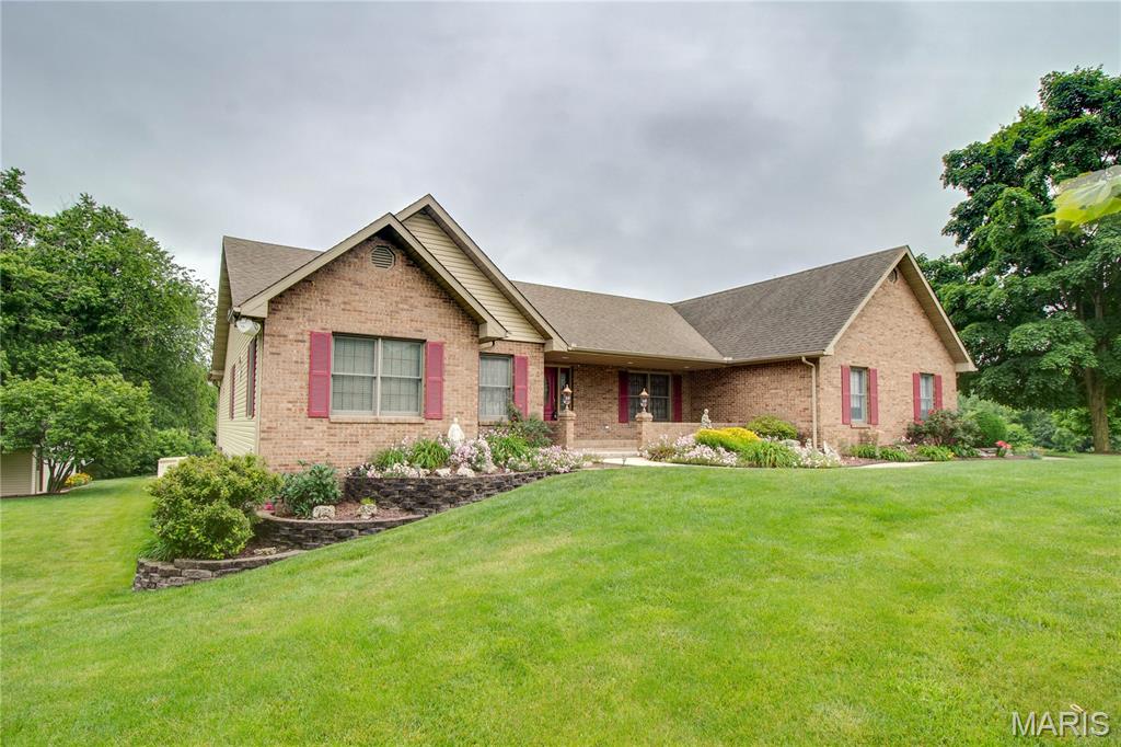 18 Tra Lin Alton, IL 62002 - Photo 8 of 77