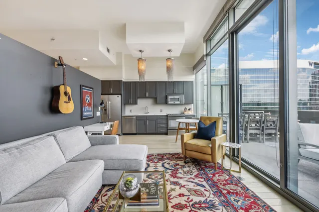 $750,000 | 1212 Laurel Street, Unit 509, Nashville, TN 37203