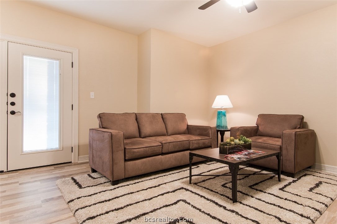 7273 John Sharp Parkway, Unit 1103 Bryan, TX 77807 - Photo 4 of 32