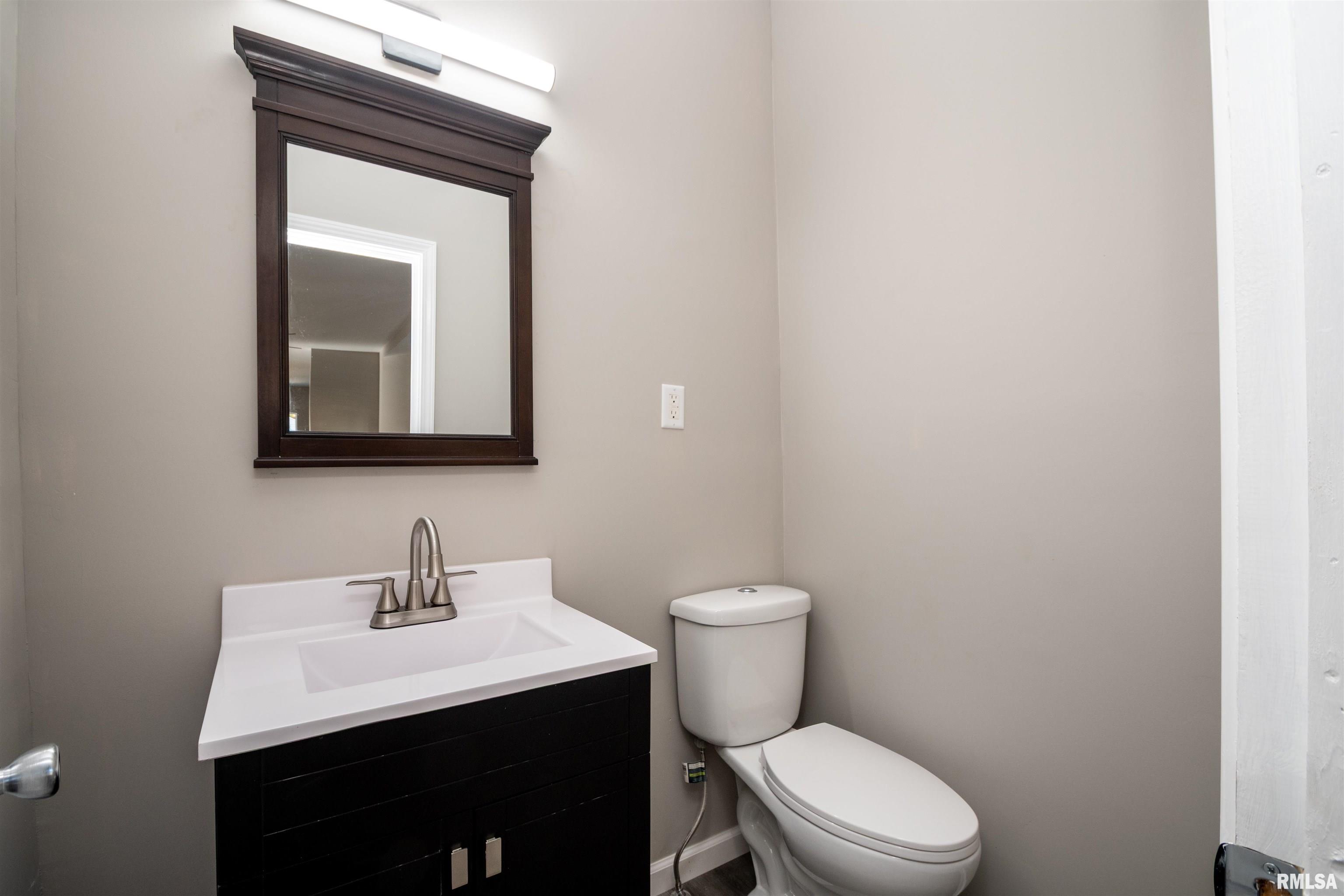 1014 South 3rd Street Pekin, IL 61554 - Photo 12 of 37