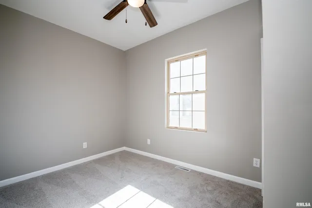 $96,500 | 1014 South 3rd Street, Pekin, IL 61554