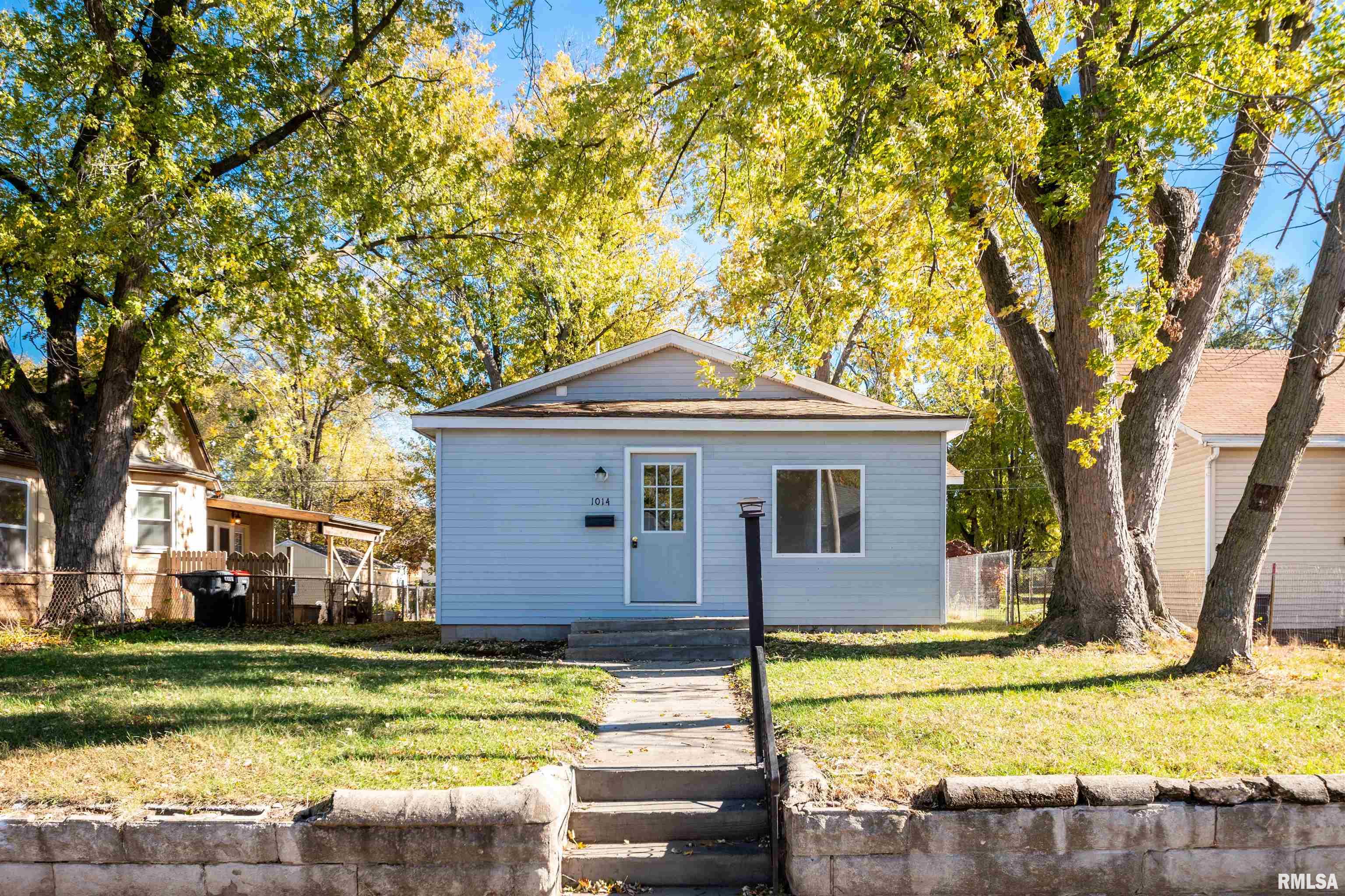 1014 South 3rd Street Pekin, IL 61554 - Photo 2 of 37