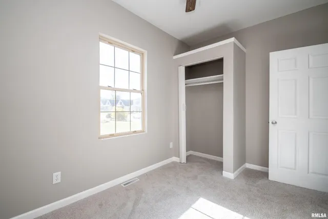 $96,500 | 1014 South 3rd Street, Pekin, IL 61554