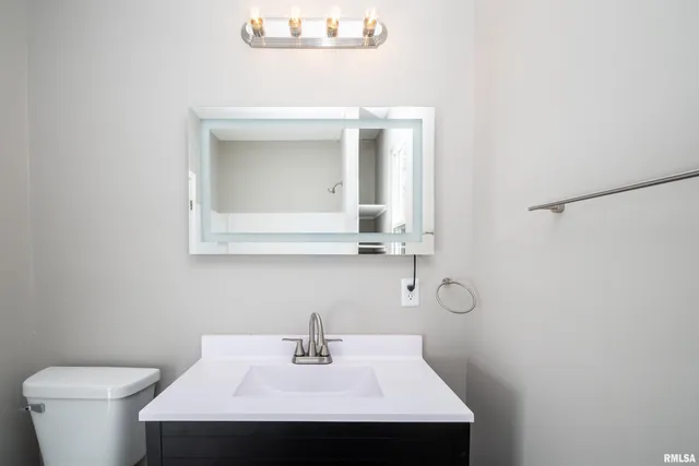 $96,500 | 1014 South 3rd Street, Pekin, IL 61554