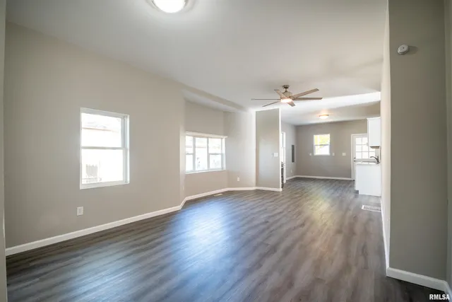 $96,500 | 1014 South 3rd Street, Pekin, IL 61554