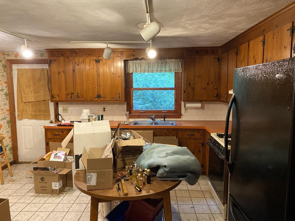 5 Betty Road Walpole, MA 02081 - Photo 26 of 36 Gallery Image 26