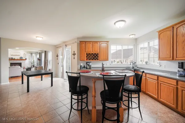 $600,000 | 1286 Dorr Drive, Sugar Grove, IL 60554