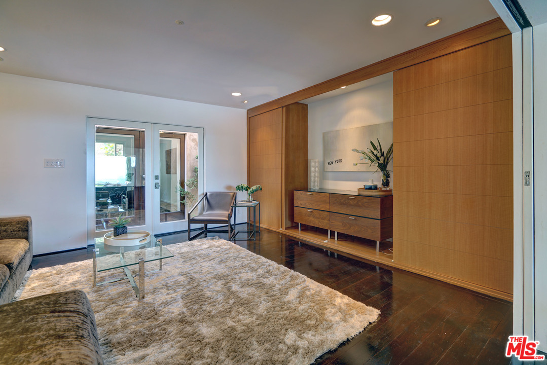 1616 Rising Glen Road Los Angeles, CA 90069 - Photo 18 of 50